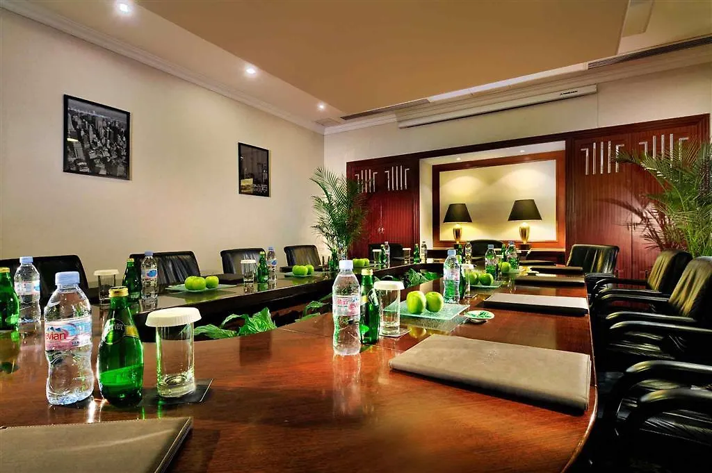 מלון Sofitel Zhengzhou International