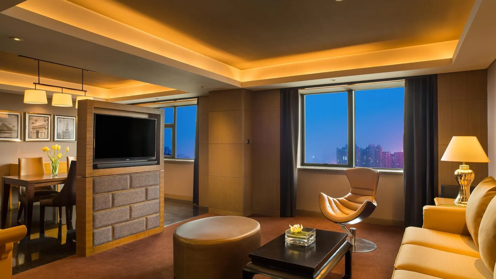 מלון Sofitel Zhengzhou International 5*,  סין